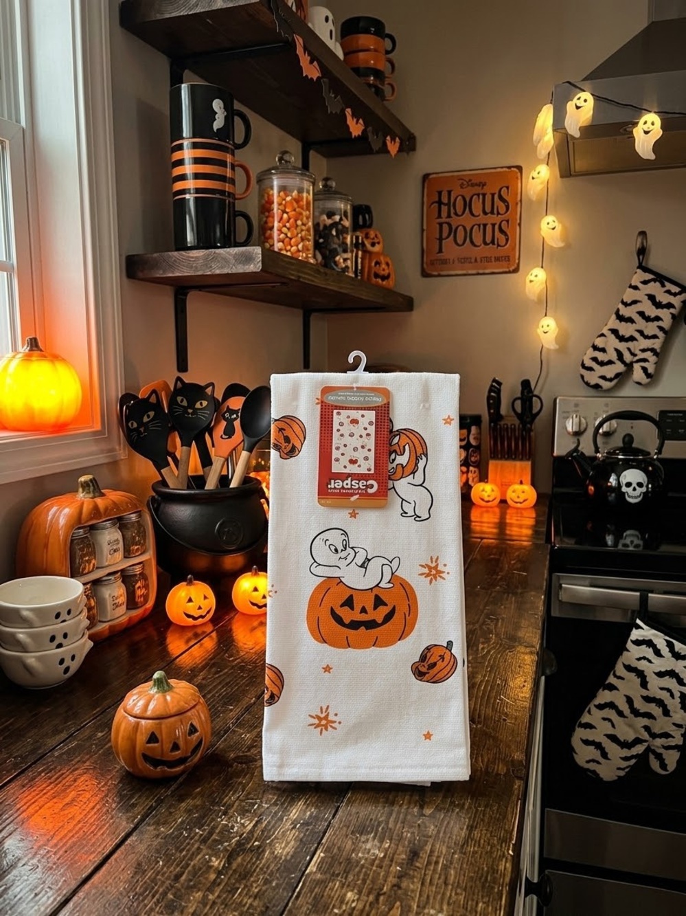 Casper Halloween kitchen towel with ghost and pumpkin design